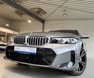 BMW 330 i xDrive M Sport Autom., LED Navi Kamera ACC - foto 3