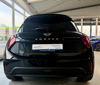 MINI Cooper S Sport Autom., LED Kamera Pano Navi Neues Modell! - photo 6