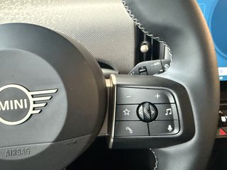 MINI Cooper S Sport Autom., LED Kamera Pano Navi Neues Modell! - photo 9