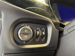 Opel Corsa F Elegance Sport, LED Pano Virtual CarPlay - bilder 9