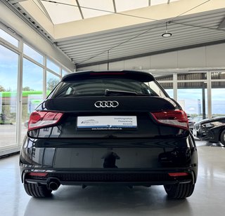 Audi A1 Sportback S-Line Xenon PDC Multilenkr. Navi Bluetooth - bilder 7