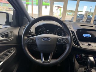 Ford Kuga ST-Line Pano AHKK Allrad Automatik Allwetterreifen - photo 5