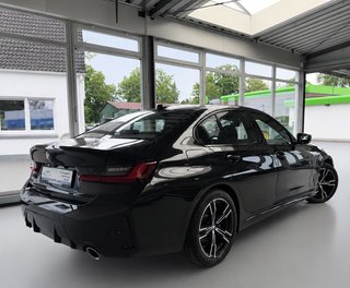 BMW 320 i M Sport Autom., LED Navi Kamera  ACC - bilder 7