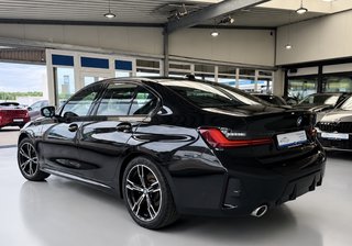 BMW 320 i M Sport Autom., LED Navi Kamera  ACC - bilder 8
