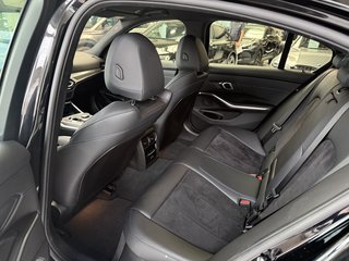 BMW 320 i M Sport Autom., LED Navi Kamera  ACC - bilder 1