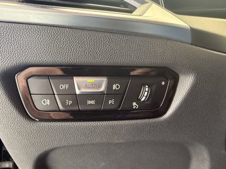 BMW 320 i M Sport Autom., LED Navi Kamera  ACC - bilder 12