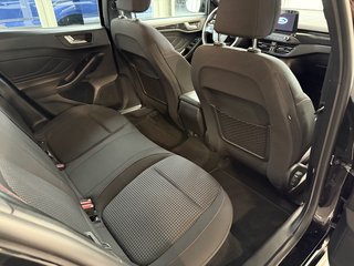Ford Focus ST-Line Automatik Navi LED Winterpaket Allwetterreifen - bilder 2