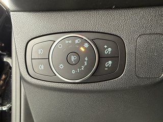 Ford Focus ST-Line Automatik Navi LED Winterpaket Allwetterreifen - bilder 8