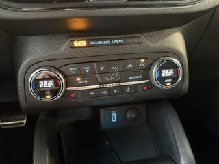 Ford Focus ST-Line Automatik Navi LED Winterpaket Allwetterreifen - bilder 18