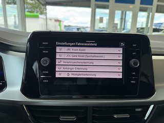 Volkswagen T-Roc Life Autom., LED Navi PDC AHK - bilder 20