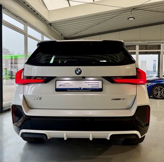 BMW X1 18 i sDrive M Sport Autom., LED Navi Kamera Tempomat - bilder 24