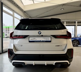 BMW X1 18 i sDrive M Sport Autom., LED Navi Kamera Tempomat - bilder 7