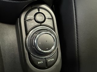 MINI Cooper Sport Autom., LED Navi Kamera Tempomat - foto 8