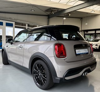 MINI Cooper S Sport Autom., LED Kamera CarPlay Tempomat - bilder 4