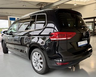 Volkswagen Touran Highline Autom. LED Navi 7-Sitzer AHK - photo 4