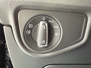 Volkswagen Touran Highline Autom. LED Navi 7-Sitzer AHK - photo 10