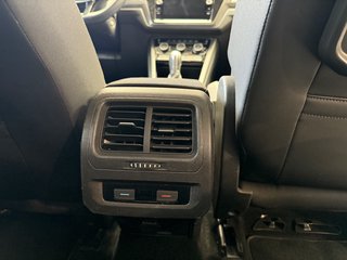 Volkswagen Touran Join Autom. ACC 7 Sitze Navi Allwetterreifen - foto 6