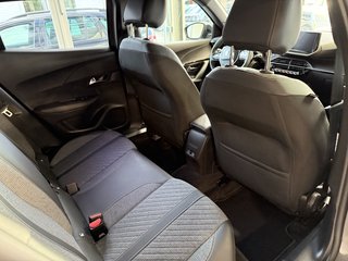 Peugeot 2008 Allure Autom., LED Kamera ACC CarPlay - foto 2