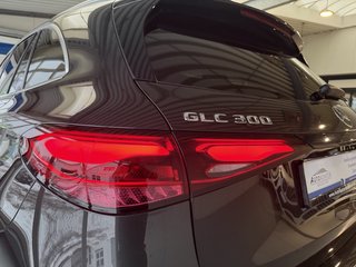 Mercedes-Benz GLC 300 4Matic AMG Line LED AHK schwenk. Kamera Leder - photo 30