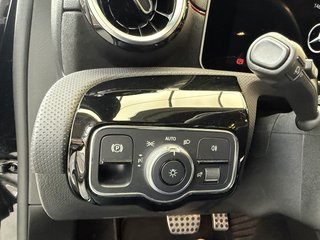 Mercedes-Benz A 200 Automatik Pano LED Navi Winterpaket - foto 9