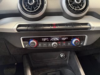 Audi Q2 35 TFSI S line Sport Autom., Black Matrix Kamera ACC - foto 16
