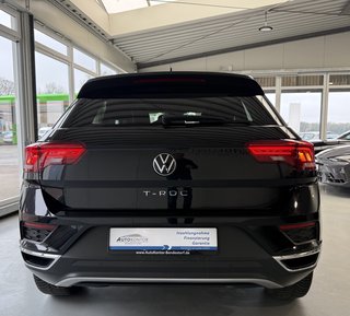 Volkswagen T-Roc United Autom.. Navi PDC Standhzg. CarPlay + Allwetter - bilder 23