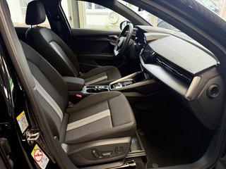 Audi A3 Sportback 35 TFSI S line Black Optik, Navi LED Kamera ACC - foto 1