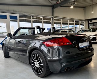 Audi TT Roadster 1.8 TFSI Navi PDC Tempomat - bilder 4