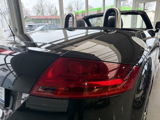 Audi TT Roadster 1.8 TFSI Navi PDC Tempomat - bilder 8