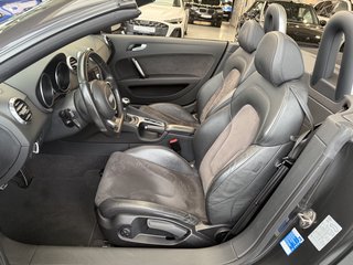 Audi TT Roadster 1.8 TFSI Navi PDC Tempomat - bilder 9