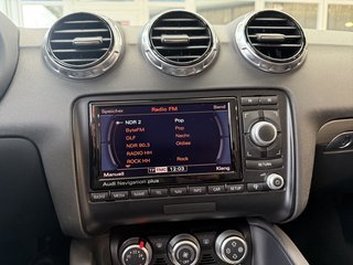 Audi TT Roadster 1.8 TFSI Navi PDC Tempomat - bilder 8