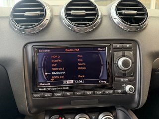 Audi TT Roadster 1.8 TFSI Navi PDC Tempomat - bilder 13