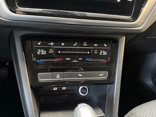 Volkswagen Touran Comfortline BMT/Start-Stopp Autom., LED CarPlay Virtual 7-Sitze ACC - bilder 26