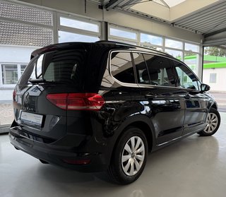Volkswagen Touran Comfortline Autom., ACC 7-Sitzer PDC CarPlay - foto 6