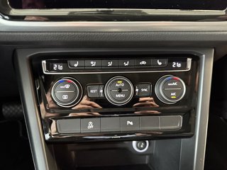Volkswagen Touran Comfortline Autom., ACC 7-Sitzer PDC CarPlay - foto 19