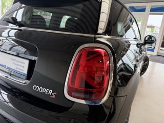 MINI Cooper S Sport Autom., LED ACC Navi Kamera - foto 8