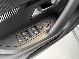 Peugeot 2008 Allure Sport Autom., LED CarPlay Kamera ACC - foto 6