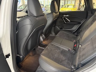 BMW X1 18 i sDrive M Sport Autom., LED Navi Kamera Tempomat - photo 1