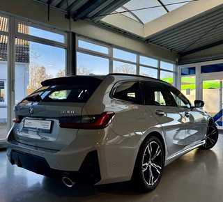 BMW 330 i xDrive M Sport Autom.. LED Navi Kamera ACC - foto 5