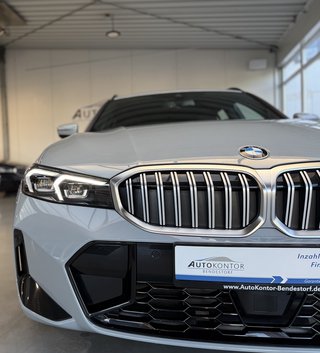 BMW 330 i xDrive M Sport Autom.. LED Navi Kamera ACC - foto 26