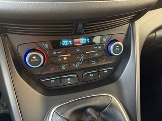 Ford C-MAX Cool & Connect Kamera Navi Klimaauto., Winterp. - bilder 18