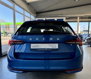 Skoda Octavia Combi Selection TDi Autom., LED Kamera ACC Virtual - bilder 6