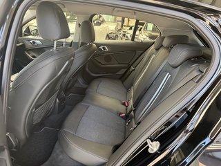 BMW 118 i Sport Line Autom., LED Navi PDC Tempomat - foto 1