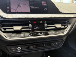 BMW 118 i Sport Line Autom., LED Navi PDC Tempomat - foto 16