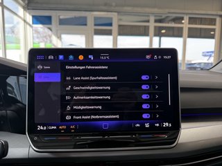 Volkswagen Golf VIII TDi Life LED CarPlay ACC Kamera - bilder 17