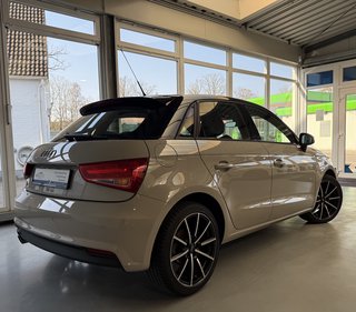 Audi A1 Sportback sport Tempomat Allwetter PDC - bilder 6