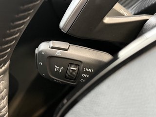 Peugeot 2008 Allure  Black Selection Autom., LED Virtual Kamera ACC - photo 12
