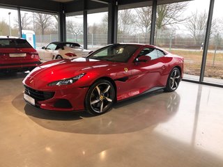 Ferrari Portofino 3.9 T V8 M DCT. HIFI, 360 G KAMERA, Nackenheizung, DAYTONA, Passenenger Display ++++++++ Gebrauchtwagen Kaufen | EZ 06/2022 | Preis 276.000 €