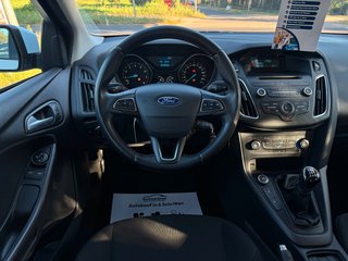 Ford Focus 1.0 Lim. Trend*Klima*PDC*Allwetter*TÜV NEU - bilder 2