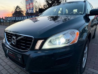 Volvo XC 60 XC60 Momentum 2WD*Leder*Xenon*Navi*SHZ - bilder 1